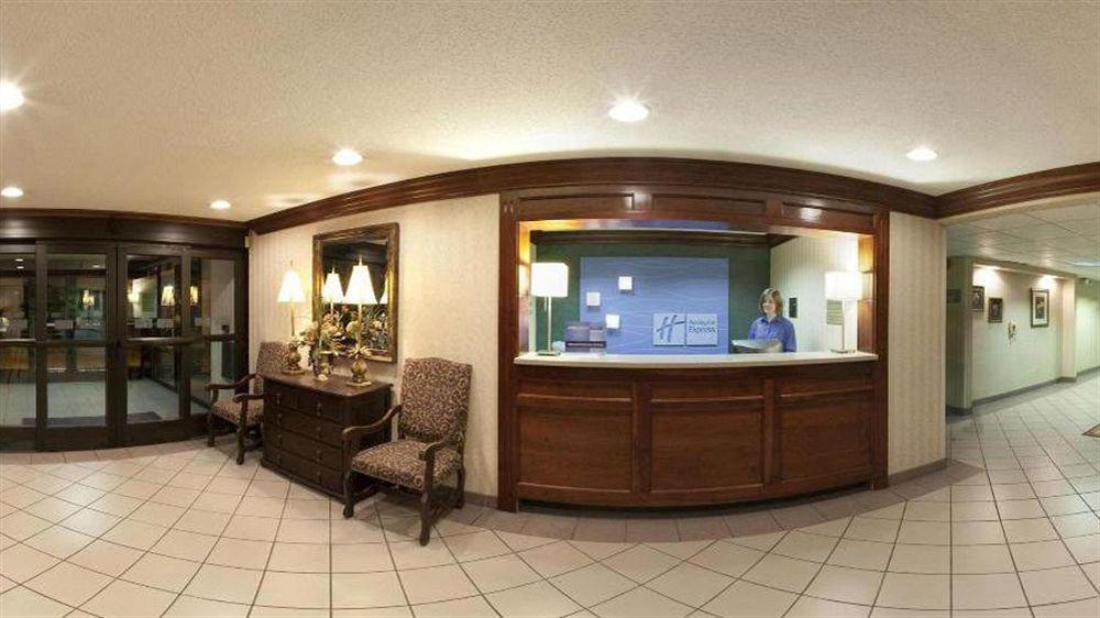 Holiday Inn Express Hotel Fort Campbell-Oak Grove By Ihg Zewnętrze zdjęcie