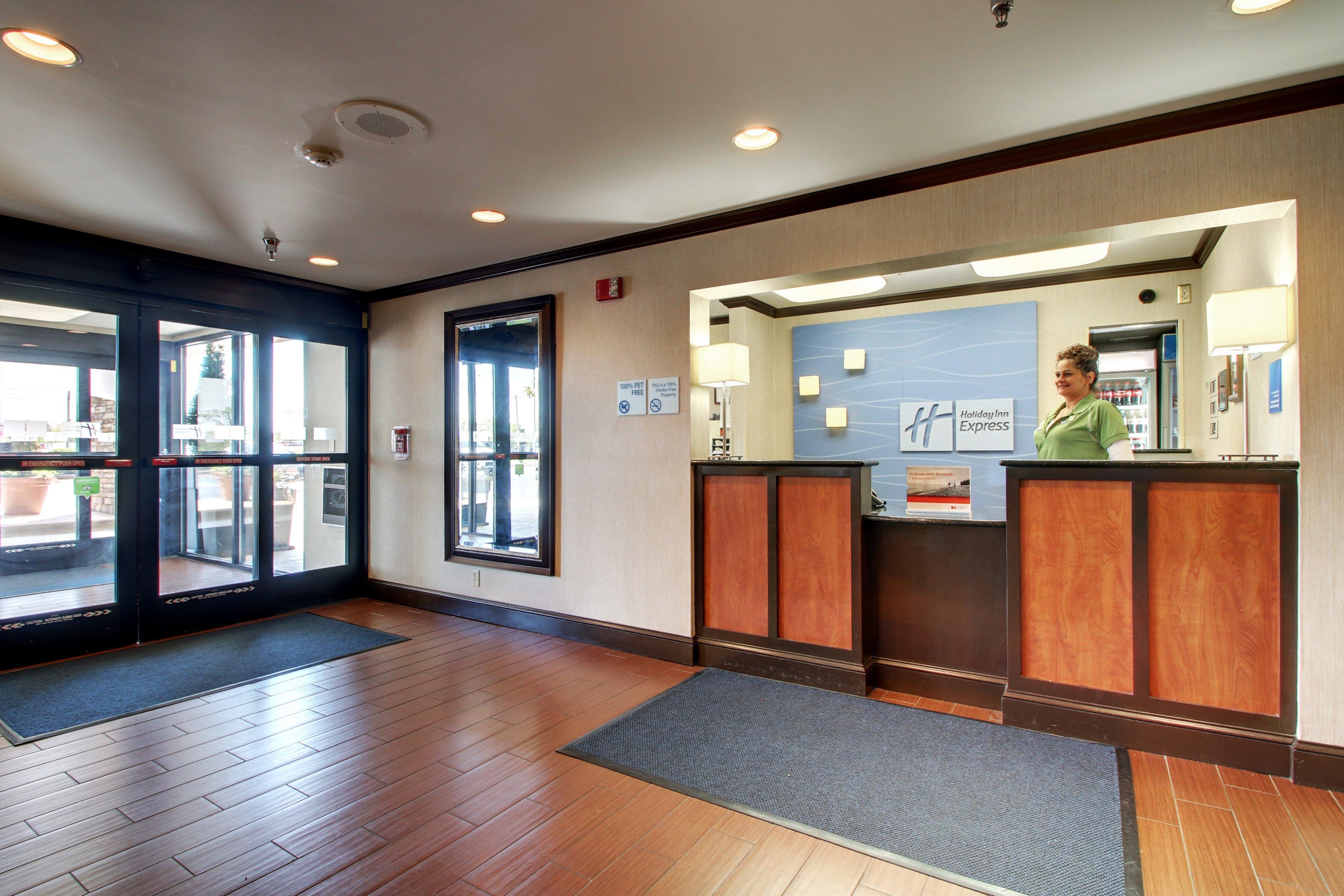 Holiday Inn Express Hotel Fort Campbell-Oak Grove By Ihg Zewnętrze zdjęcie