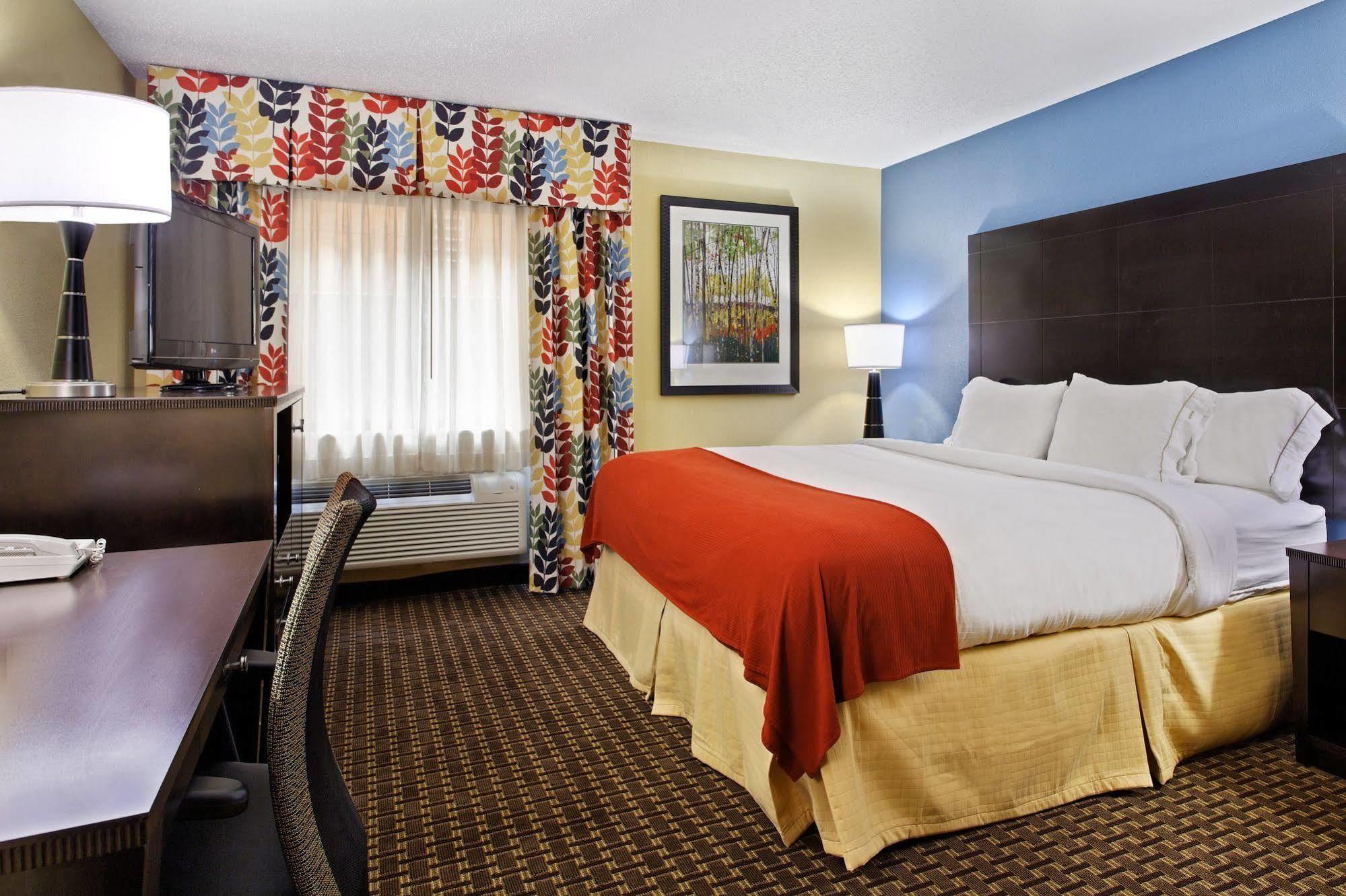 Holiday Inn Express Hotel Fort Campbell-Oak Grove By Ihg Zewnętrze zdjęcie
