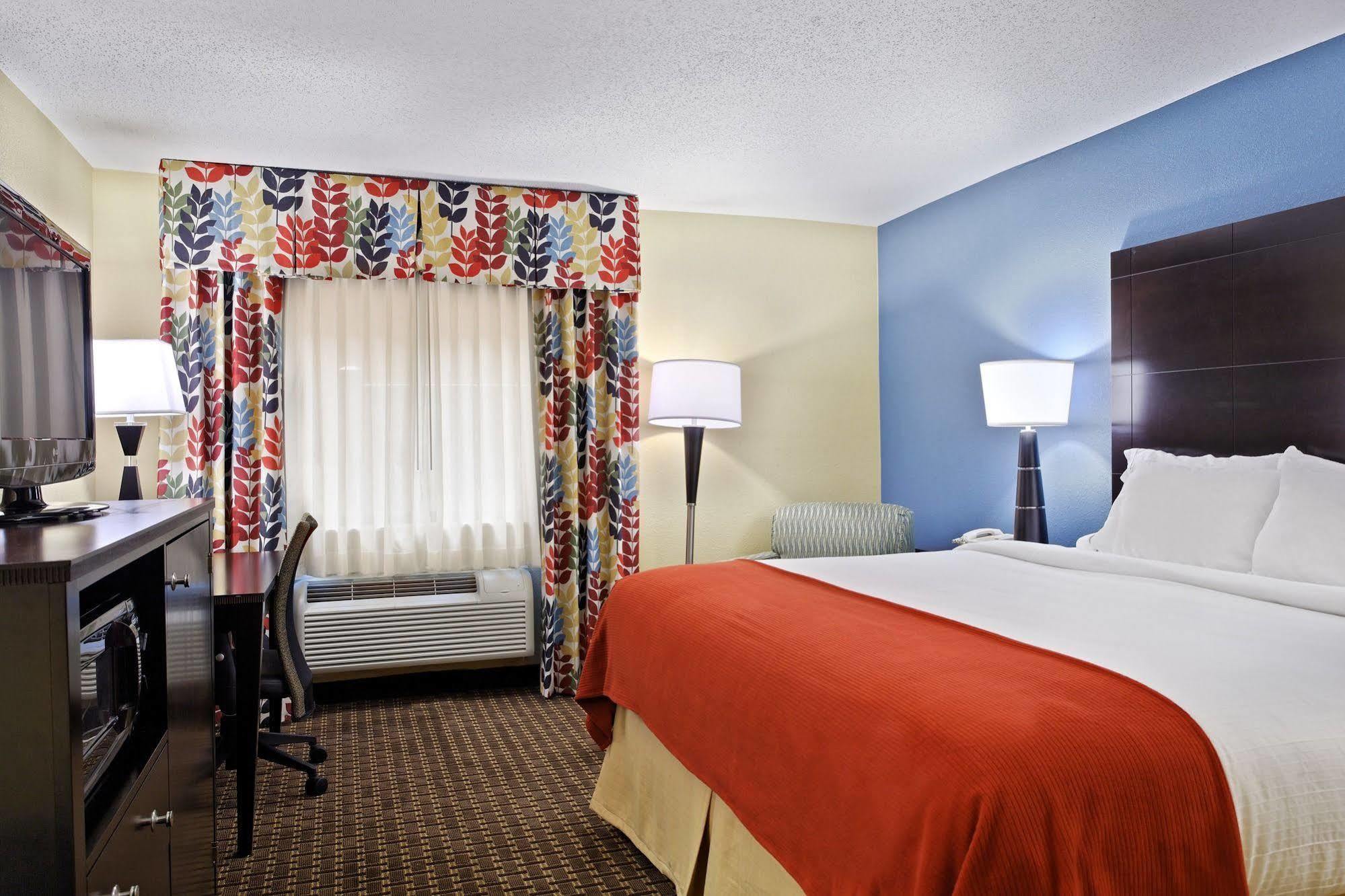 Holiday Inn Express Hotel Fort Campbell-Oak Grove By Ihg Zewnętrze zdjęcie